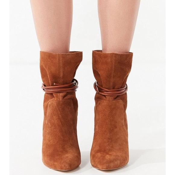 Urban Outfitters Carla Slouch Ankle Boot Stacked - Picture 4 of 6